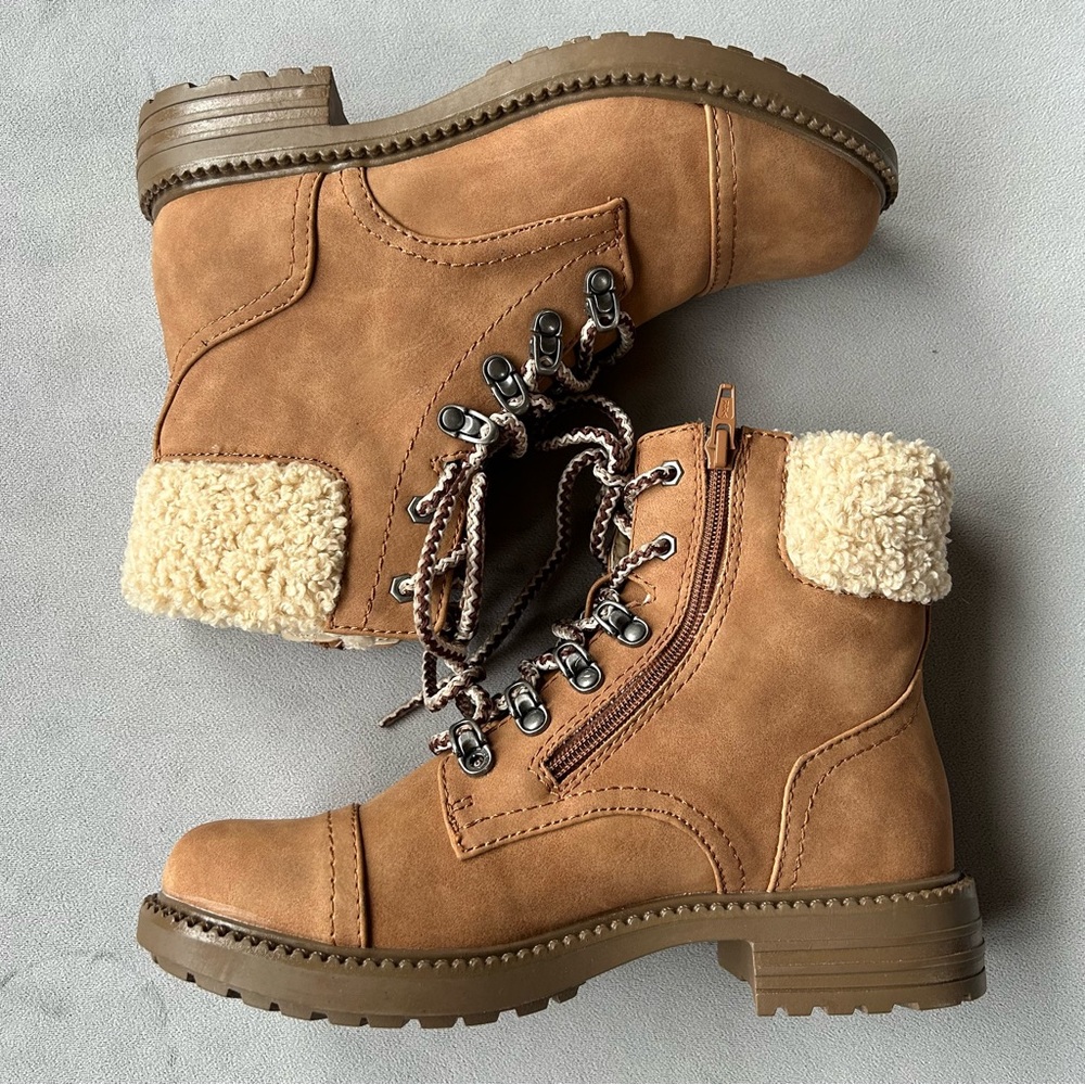Report ~ Neema ~ Lace Up Ankle Boot Faux Shearling ~ Women’s Size 8